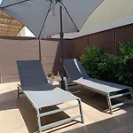 Magnolia With Pool Apartament